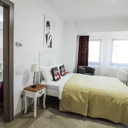 La Casa Готель 3*