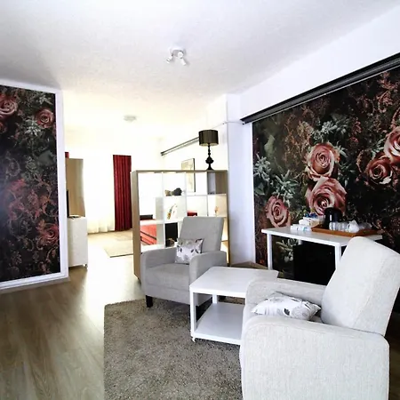 Готель La Casa 3*
