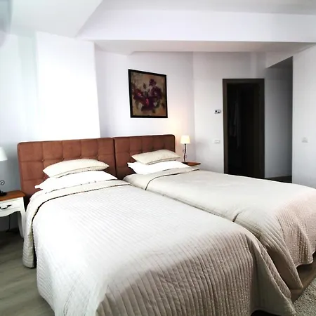 Готель La Casa 3*