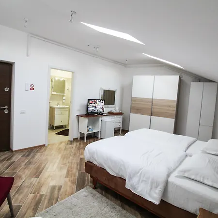 La Casa 3* Bucareste