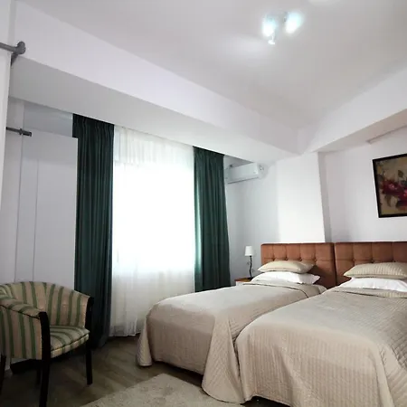 La Casa 3*