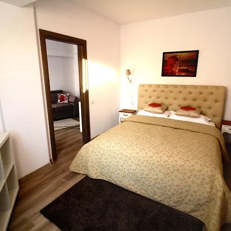 La Casa Bucareste