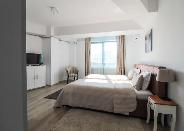 Hotel La Casa 3*