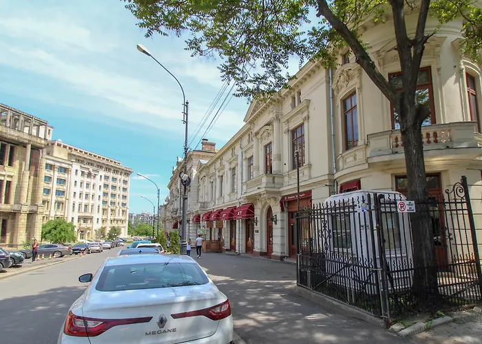 Hotel La Casa 3*