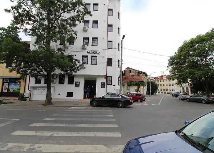 La Casa 3*
