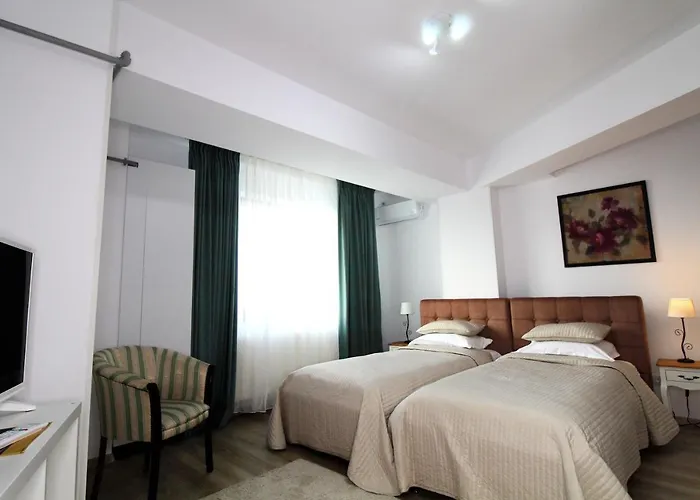La Casa 3*