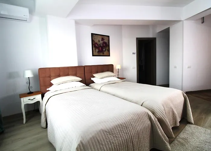 Hotel La Casa 3*