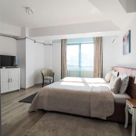 Hotel La Casa 3*