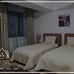 La Casa 3*